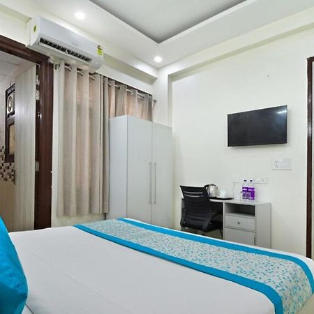 Hotel The Vertigo By Boom Rooms Noida Exteriör bild
