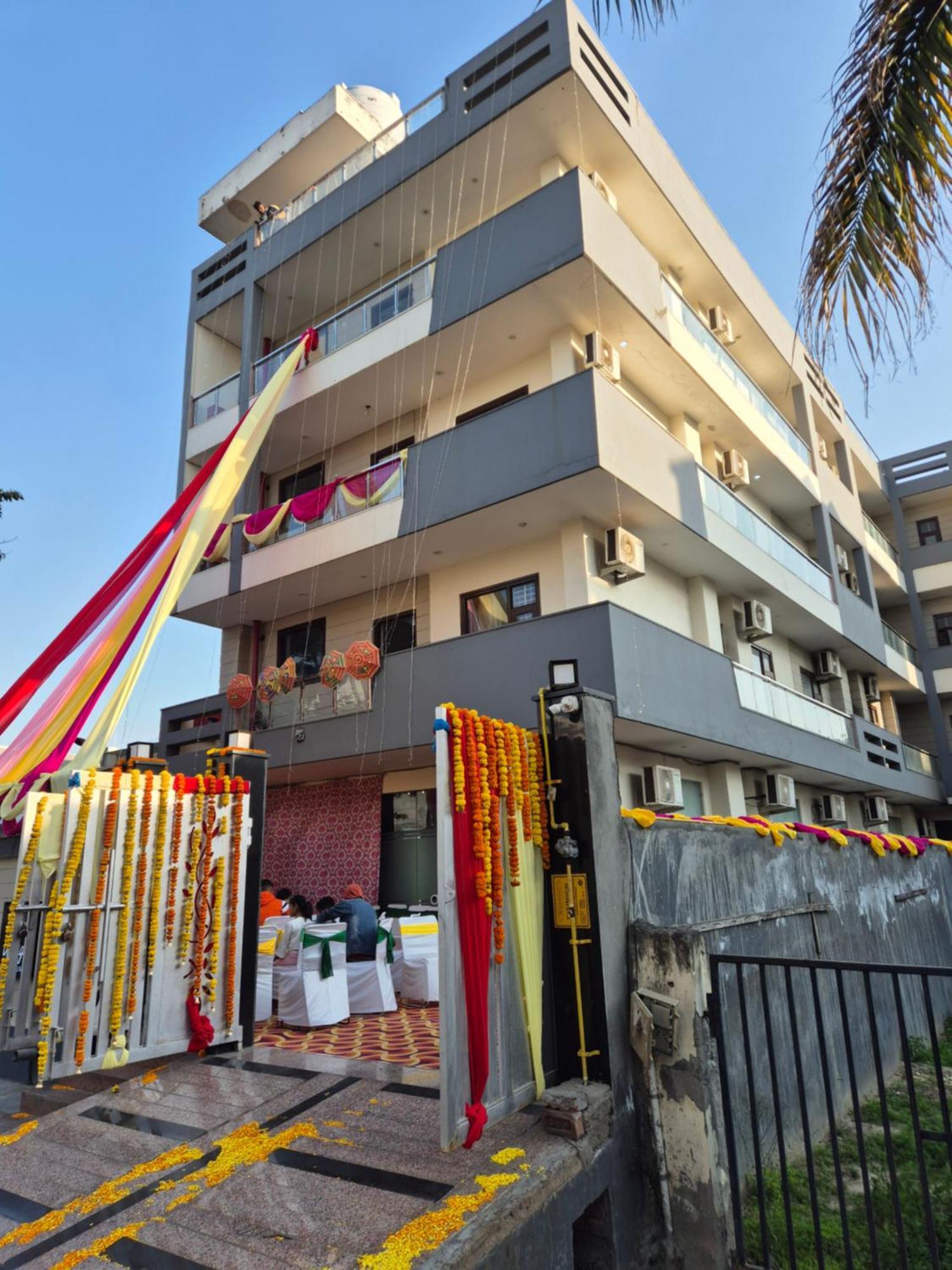 Hotel The Vertigo By Boom Rooms Noida Exteriör bild