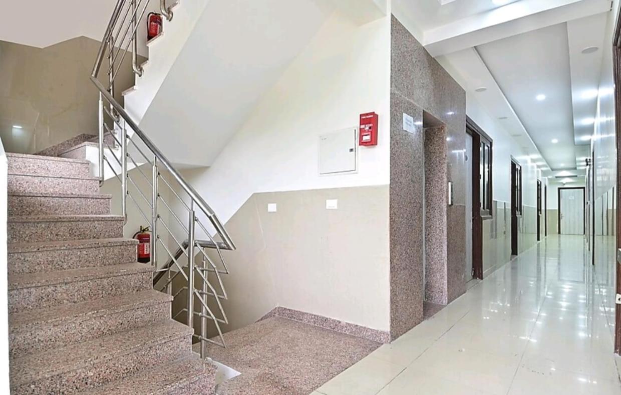 Hotel The Vertigo By Boom Rooms Noida Exteriör bild