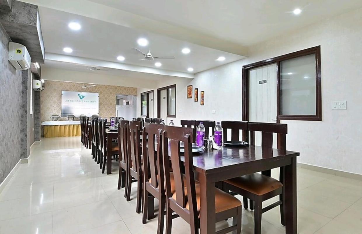 Hotel The Vertigo By Boom Rooms Noida Exteriör bild