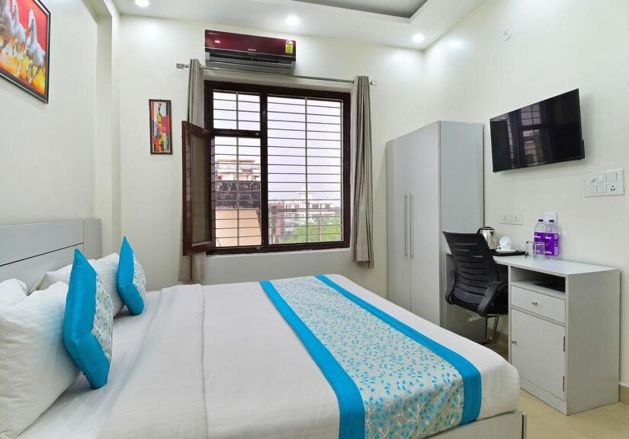 Hotel The Vertigo By Boom Rooms Noida Exteriör bild