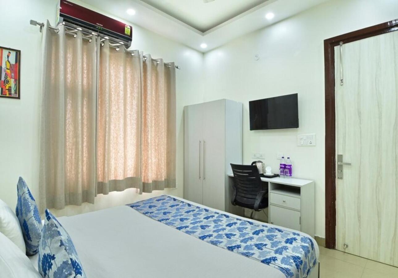 Hotel The Vertigo By Boom Rooms Noida Exteriör bild