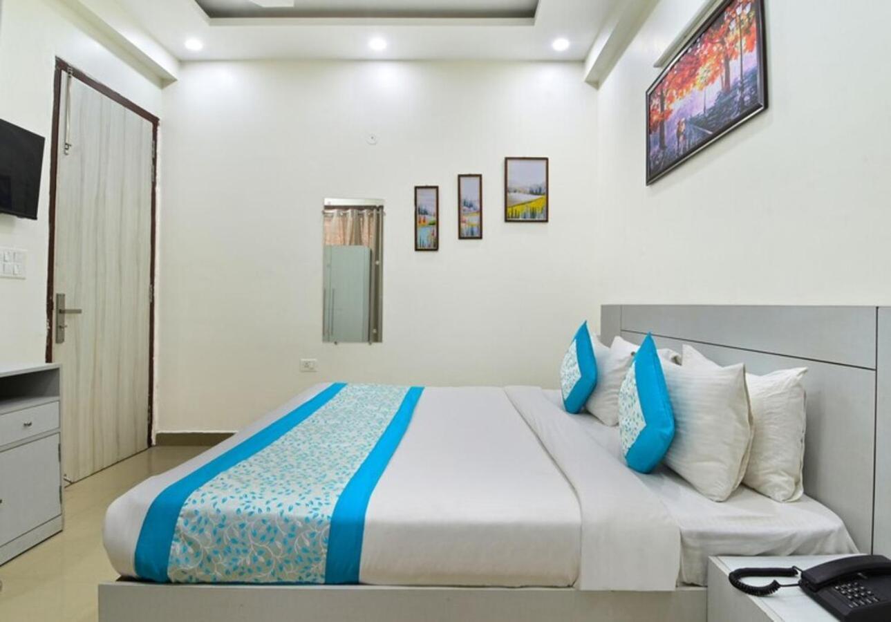 Hotel The Vertigo By Boom Rooms Noida Exteriör bild